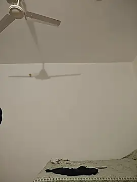 NakedMILFx webcam