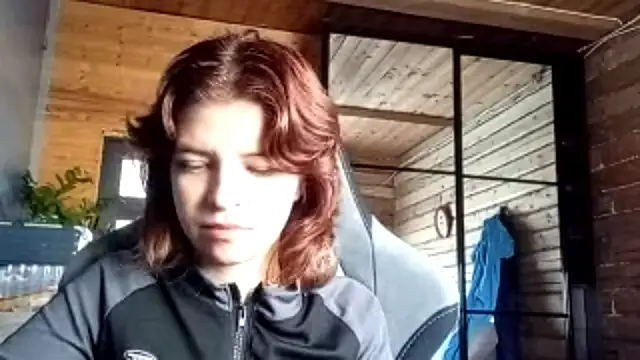 LowkeyIndigo webcam
