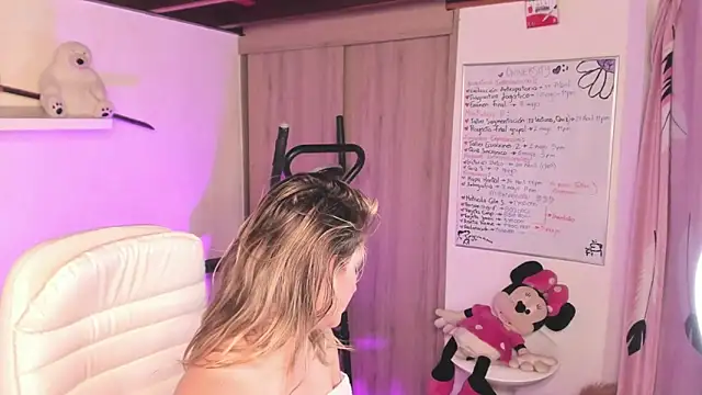 Nataliia_09 webcam