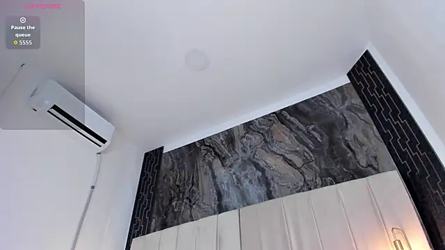 sarita_rouzze webcam