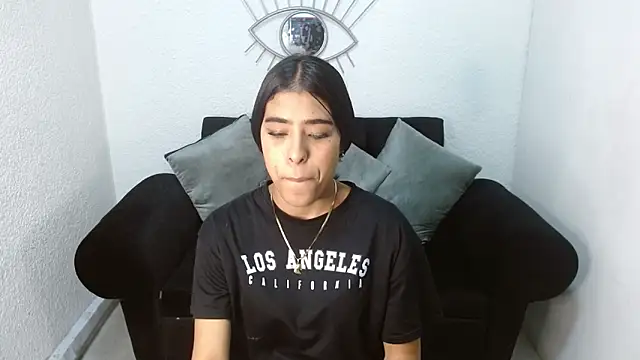 naomyfuckhard webcam