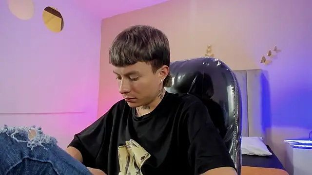 Nascary_Fox webcam