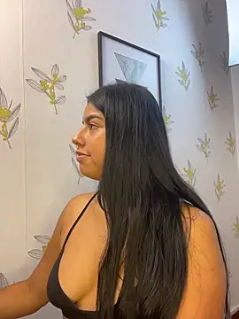 laia_white - Laia_white's free webcam - UK Sex Cams