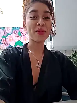 Sienna_brunette