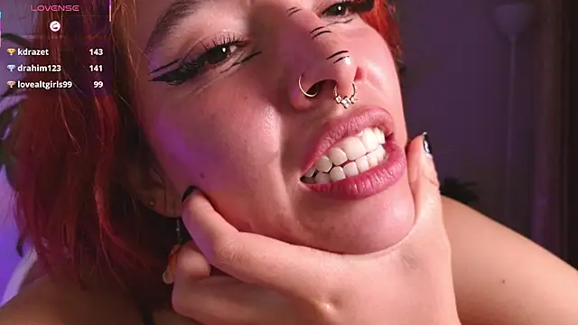 bri_von_dhara__ webcam