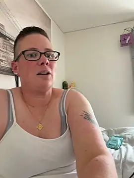voluptuous-minx webcam