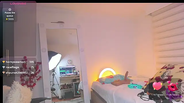 SharonVelvet webcam
