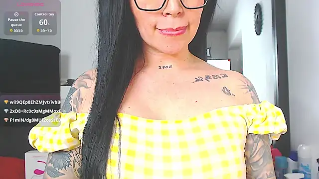 Vicky_hotmilf webcam
