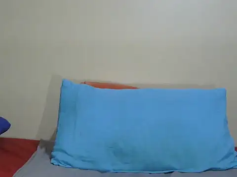 LICKABLETASH98 webcam