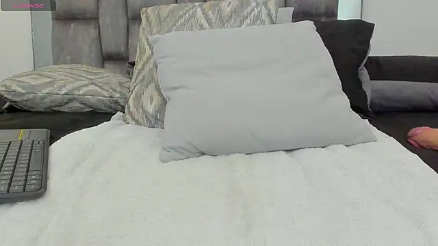 alyssia_ocean webcam