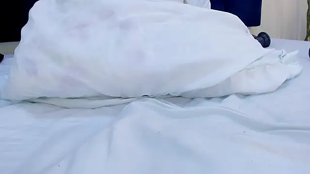 mayaevansmg webcam