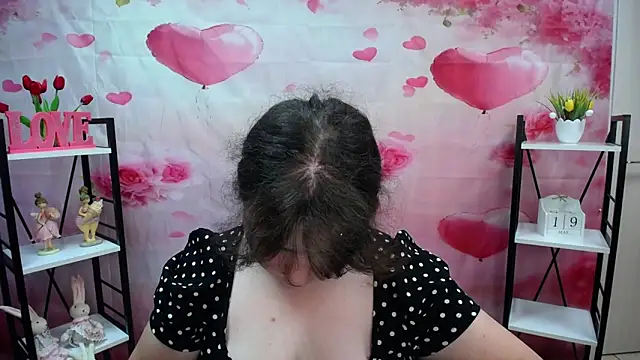 NeonilaLisova webcam