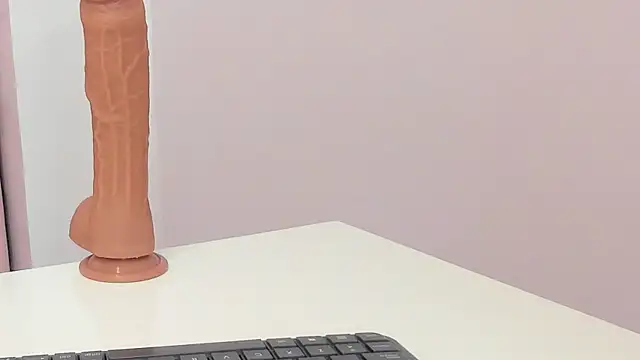 doll_skinny18 webcam