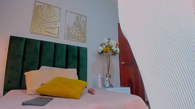 SeleneLujan webcam