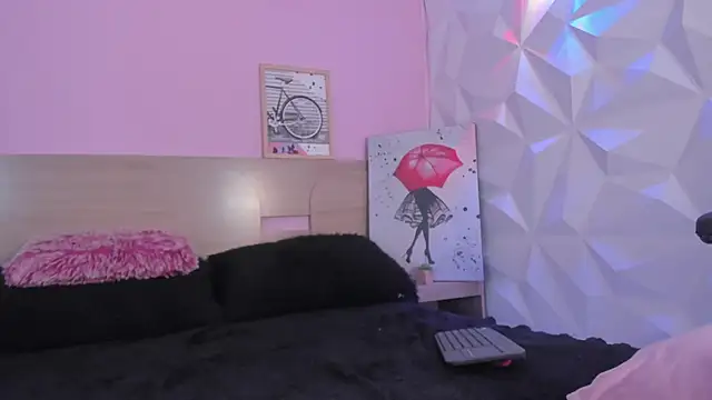 KittyVelve webcam