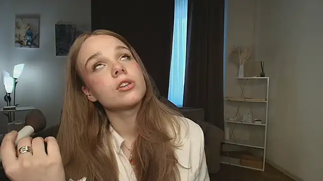 VetaIssacs webcam