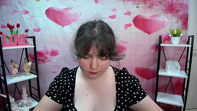 NeonilaLisova webcam