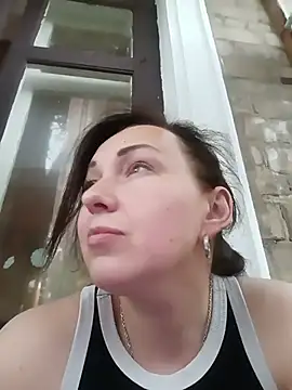 DanaNeon webcam