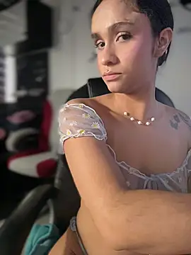 Isabella-Teen webcam