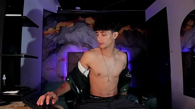 MaxiimoRomano_ webcam