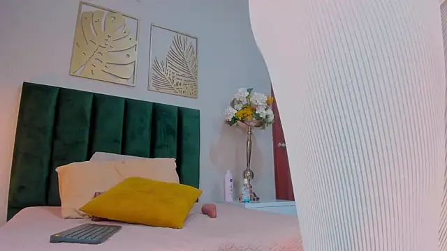 SeleneLujan webcam