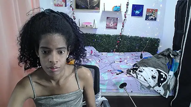 thianahorny webcam
