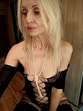 Mila_Lovi webcam