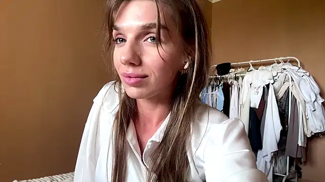 trishisaac - TrishIsaac's free webcam - UK Sex Cams