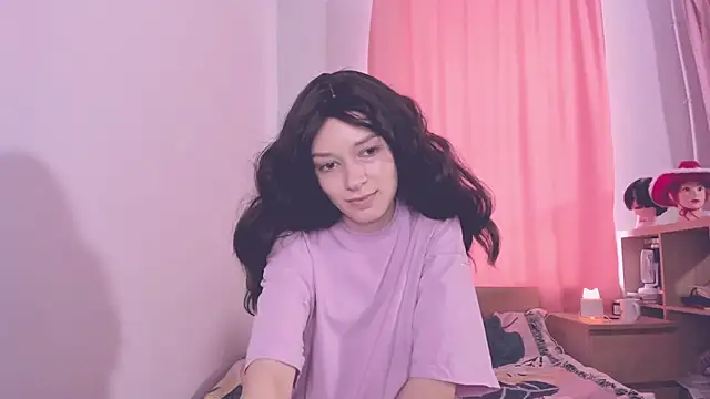 YourDarlingVivian webcam