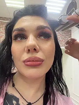 MaeveMoon webcam