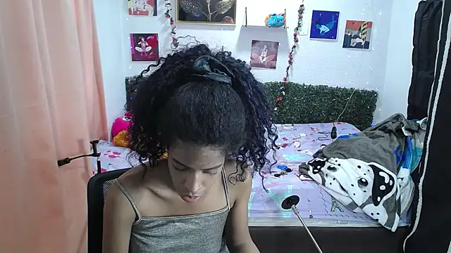 thianahorny webcam