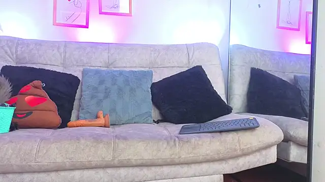 CharlotteCopper_ webcam
