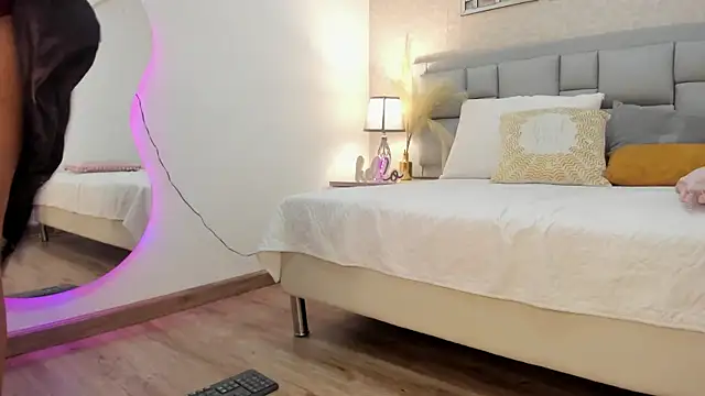 luna25__ webcam