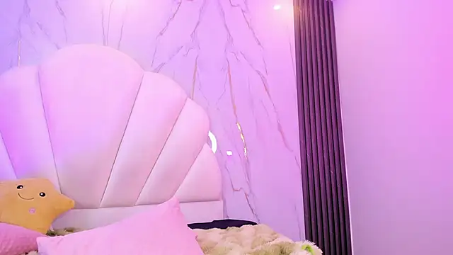 AliiceWonderland_ webcam