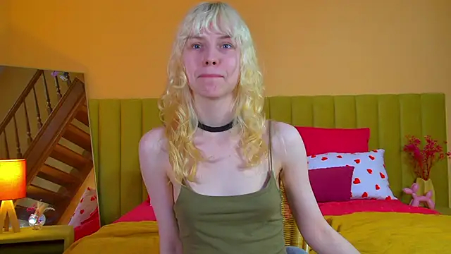 hannahhollis - HannahHollis's free webcam - UK Sex Cams