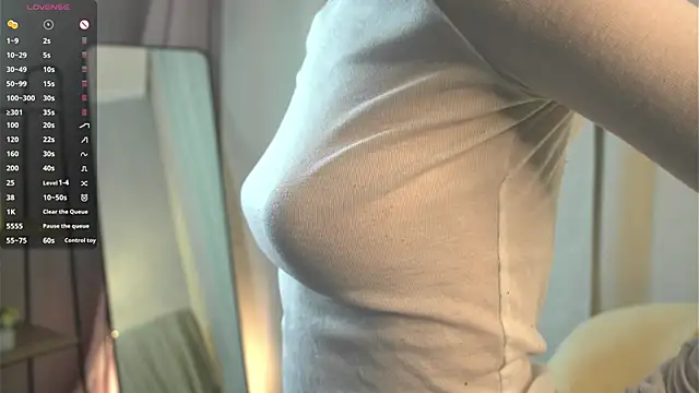 AubreyHoltry live sex cam