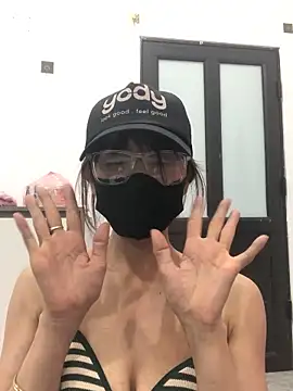 Writhing_First webcam
