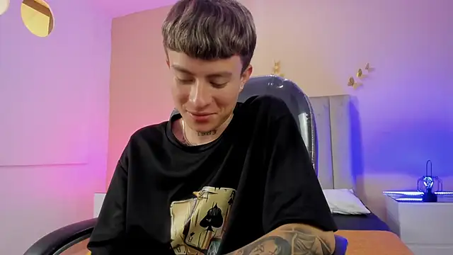 nascary_fox - Nascary_Fox's free webcam - UK Sex Cams