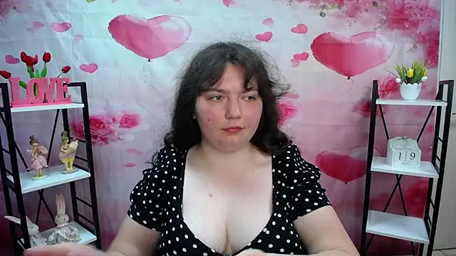 NeonilaLisova webcam