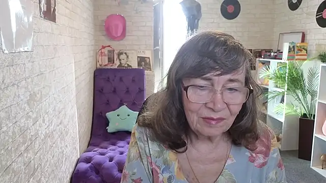 Betty_Brick