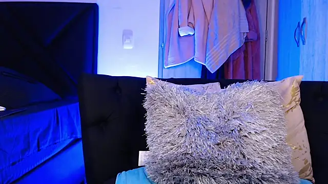 Pretty__Milf live sex cam