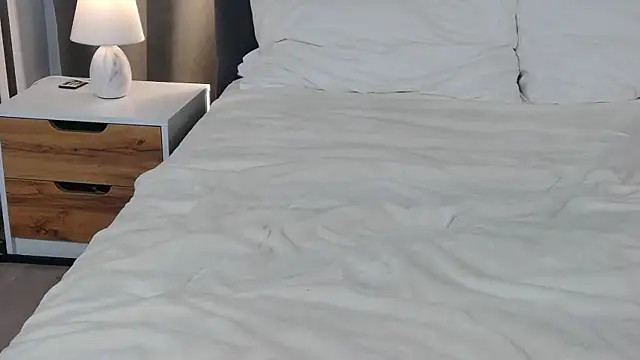 VikkyVonn webcam