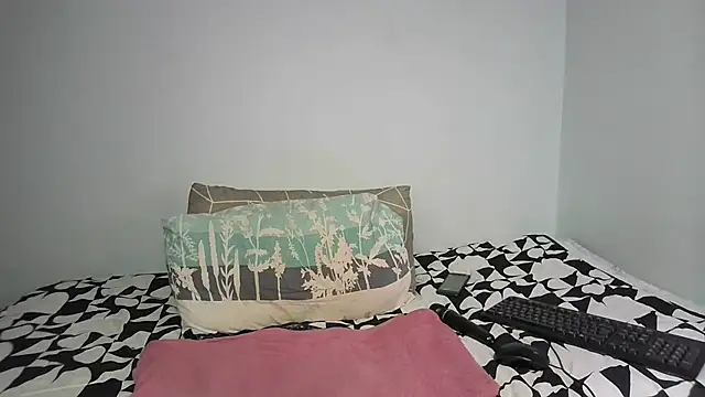 COCO__JUICY webcam