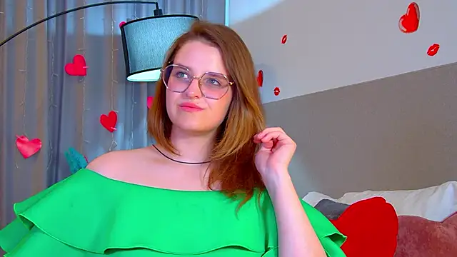 AlexaAvery webcam