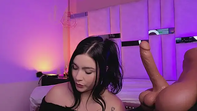 kylie_river - Kylie_river's free webcam - UK Sex Cams