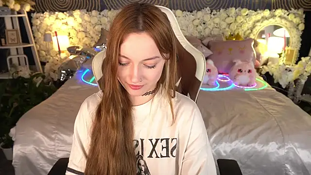 LizzaMoonn webcam