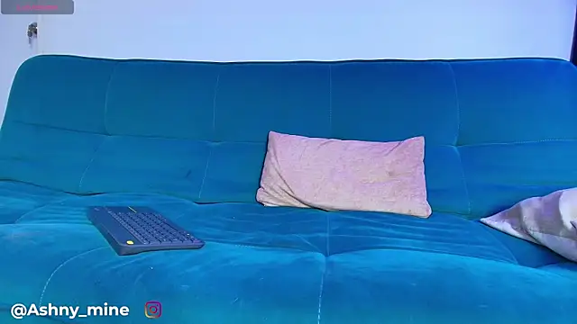 Ashnikko___ webcam
