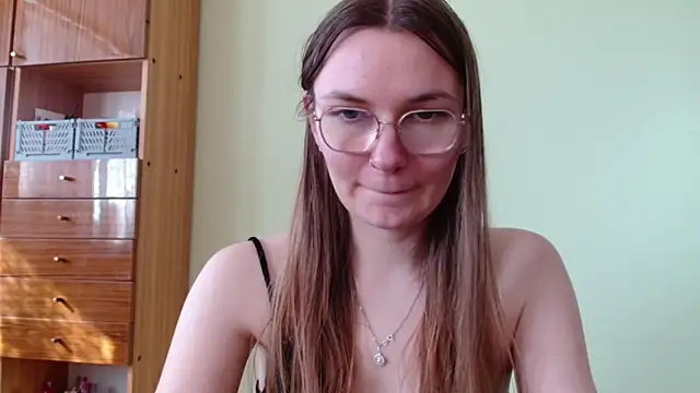 LooveELLYx webcam