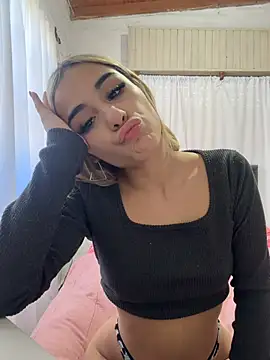 babylovetierna1 - Babylovetierna1's free webcam - UK Sex Cams