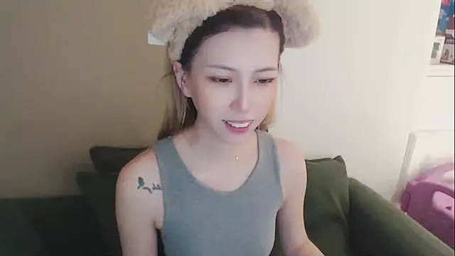 whitecat13 webcam